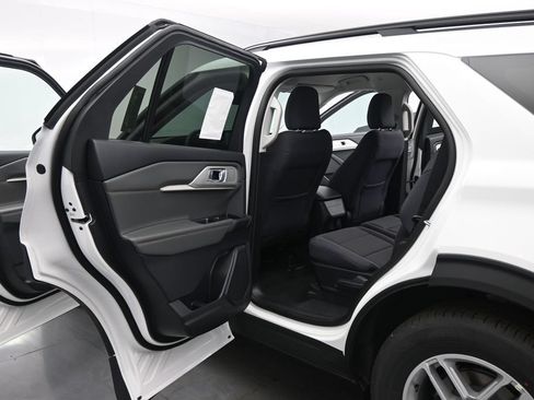 New 2026 Ford Explorer Active RWD image 16