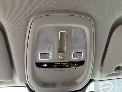 Certified 2025 Volvo XC60 B5 Plus image 29