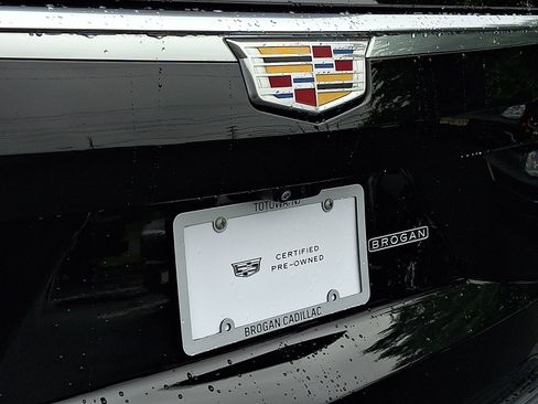 Certified 2023 Cadillac Escalade Premium Luxury AWD/4WD image 33