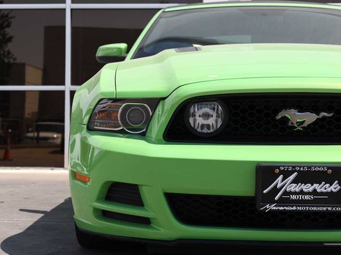 Used 2013 Ford Mustang GT RWD image 40