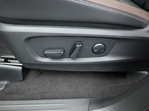 New 2026 Nissan Pathfinder Platinum AWD/4WD image 25