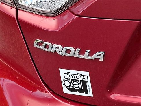 Used 2022 Toyota Corolla LE image 29