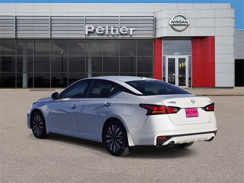 Certified 2024 Nissan Altima 2.5 SV w/ SV Premium Package image 4