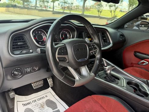 Used 2015 Dodge Challenger SRT w/ Technology Group RWD image 18