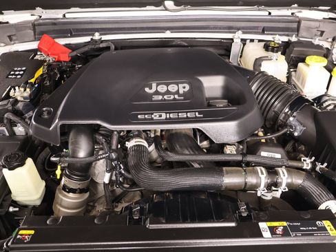 Used 2022 Jeep Gladiator Overland w/ Popular Equipment Package AWD/4WD image 19