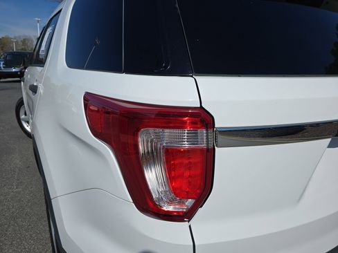 Used 2018 Ford Explorer Base image 34