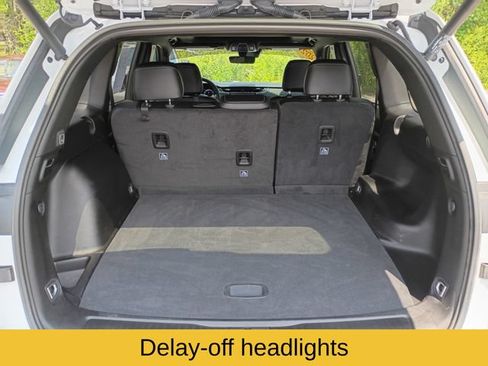 Used 2025 Jeep Grand Cherokee Limited AWD/4WD image 23