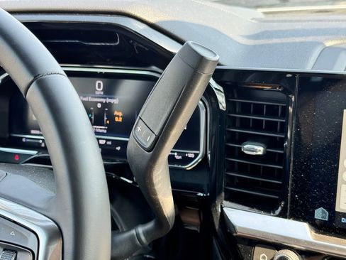 Used 2024 Chevrolet Silverado 3500 LT AWD/4WD image 23
