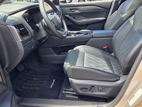 Used 2026 Nissan Rogue Platinum w/ Platinum Premium Package AWD/4WD image 5