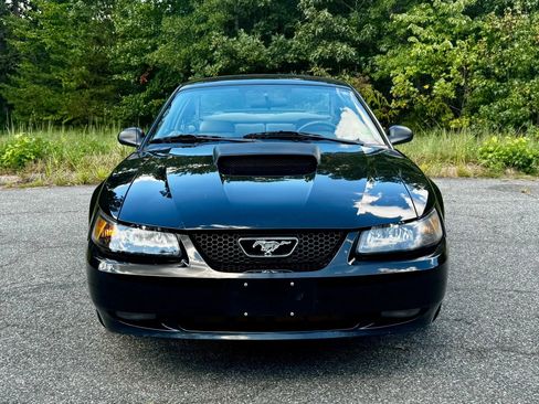 Used 2001 Ford Mustang GT image 2