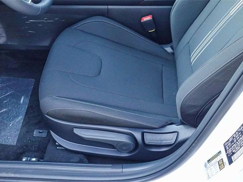 New 2026 Hyundai Elantra SEL Sport image 21