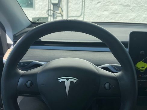 Used 2021 Tesla Model Y Long Range AWD/4WD image 12