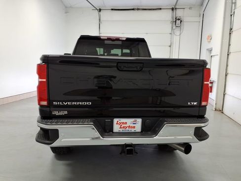 Used 2025 Chevrolet Silverado 2500 LTZ w/ LTZ Premium Package AWD/4WD image 4