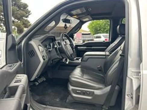 Used 2012 Ford F250 Lariat w/ Lariat Ultimate Pkg image 5