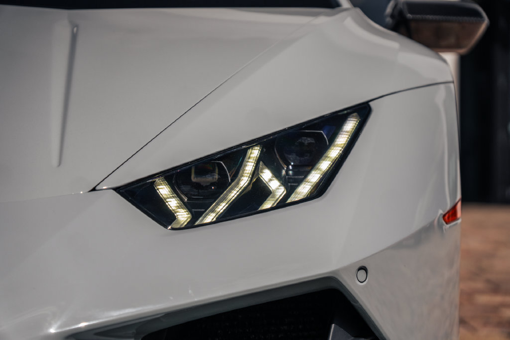 Used 2020 Lamborghini Huracan EVO RWD image 10