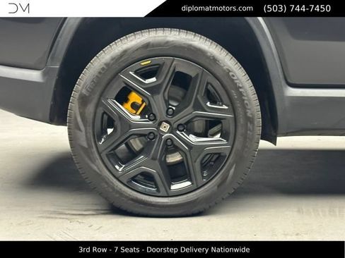 Used 2024 Rivian R1S Adventure AWD/4WD image 45