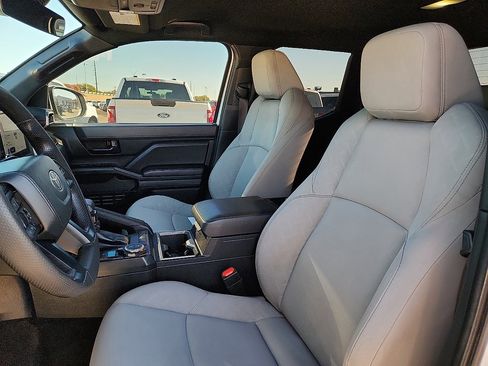 Used 2024 Toyota Tacoma SR5 image 7