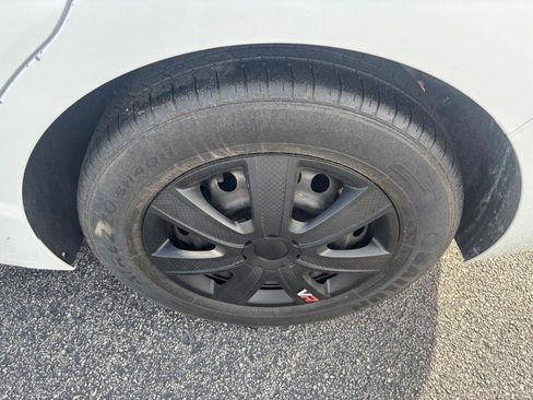 Used 2020 Hyundai Elantra SE FWD image 6