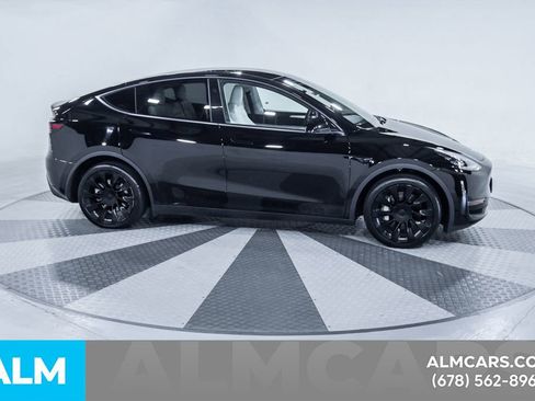 Used 2024 Tesla Model Y Long Range AWD/4WD image 14