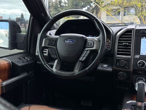 Used 2017 Ford F150 Limited image 14