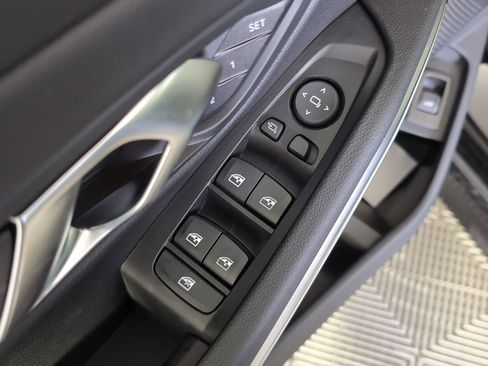 Used 2025 BMW 330i Sedan w/ Convenience Package image 20