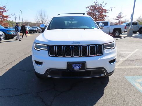 Used 2021 Jeep Grand Cherokee Limited w/ Luxury Group II image 2