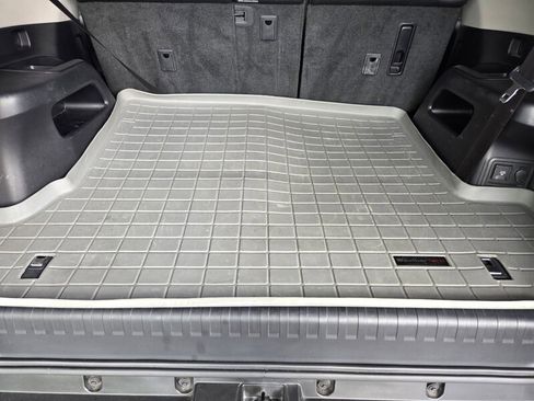 Used 2019 Toyota 4Runner SR5 Premium AWD/4WD image 17