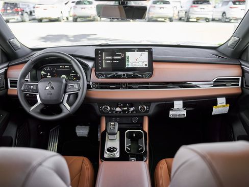 New 2026 Mitsubishi Outlander SEL image 36