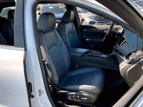 Used 2023 Buick Enclave Premium image 6