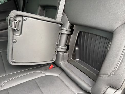 Used 2021 Chevrolet Silverado 1500 LT Trail Boss w/ Convenience Package II image 30