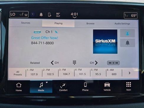 Used 2023 Chrysler Pacifica Touring-L FWD image 20