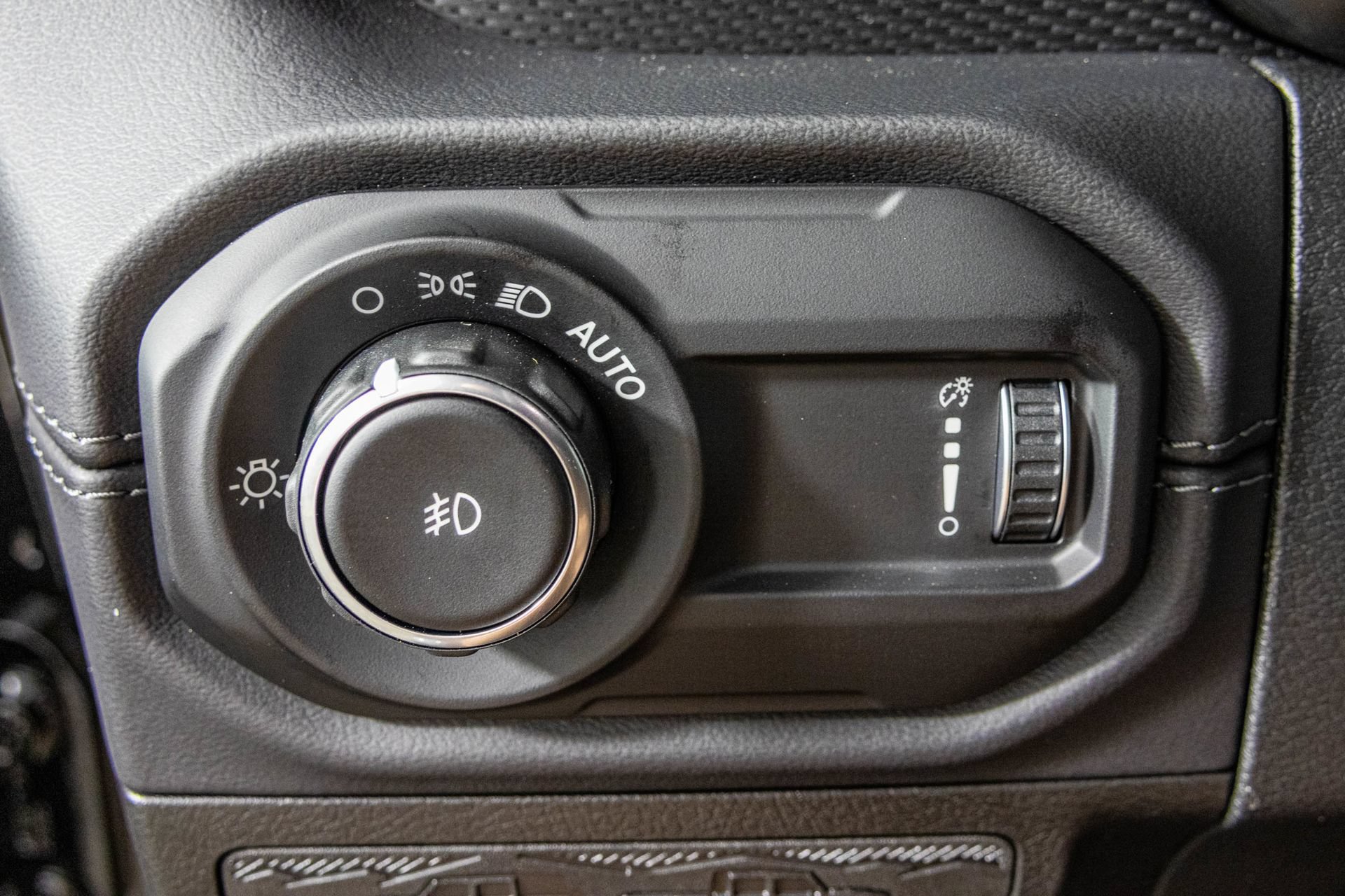 New 2027 Jeep Wrangler Unlimited Rubicon AWD/4WD image 32