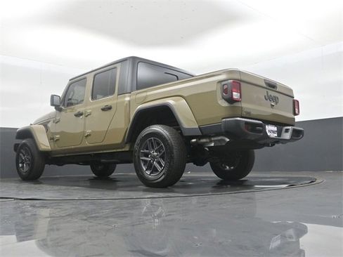 New 2025 Jeep Gladiator Sport image 48