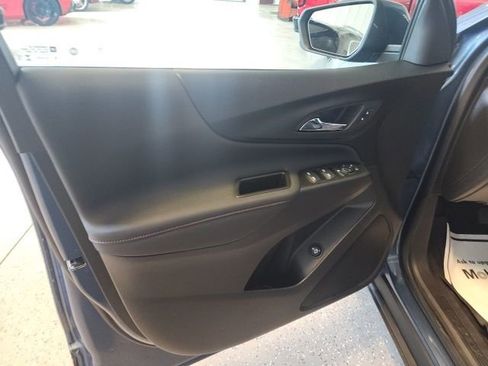 Used 2024 Chevrolet Equinox RS AWD/4WD image 14