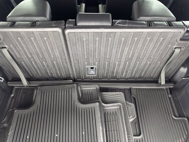 Used 2024 Toyota Highlander Platinum AWD/4WD image 28
