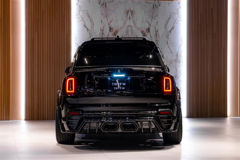 Used 2025 Rolls-Royce Cullinan AWD/4WD image 5