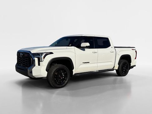 Used 2022 Toyota Tundra SR5 image 3
