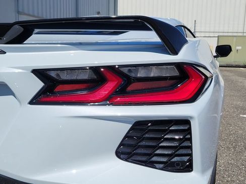 Used 2022 Chevrolet Corvette Stingray Premium Cpe w/ Z51 Performance Package RWD image 15