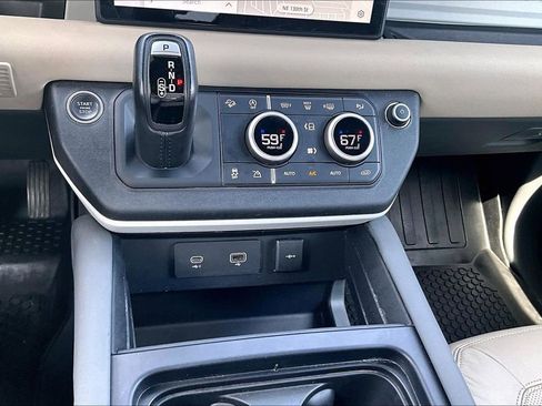 Used 2022 Land Rover Defender 110 S AWD/4WD image 24