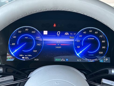 Used 2023 Mercedes-Benz EQS 580 4MATIC Sedan w/ Exclusive Trim Package image 18