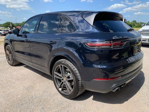 Used 2020 Porsche Cayenne AWD/4WD image 5