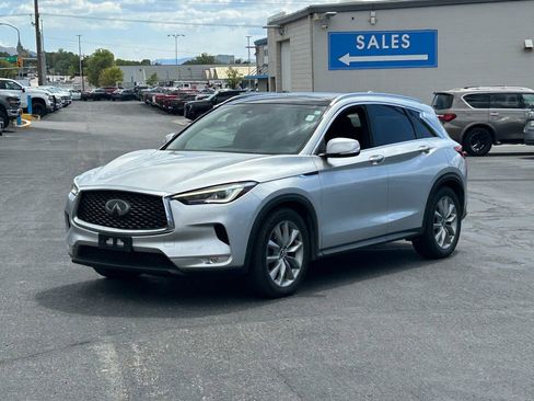Used 2019 INFINITI QX50 Luxe AWD/4WD image 9