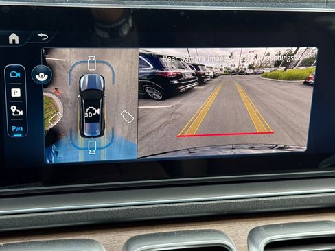 New 2025 Mercedes-Benz GLS 450 4MATIC image 18