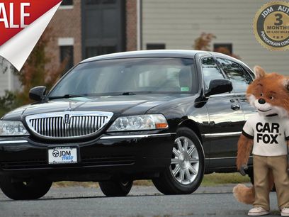 Used 2011 Lincoln Town Car Signature Limited