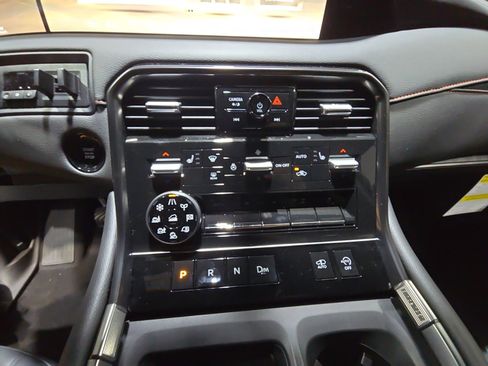 New 2025 Nissan Armada PRO-4X image 31