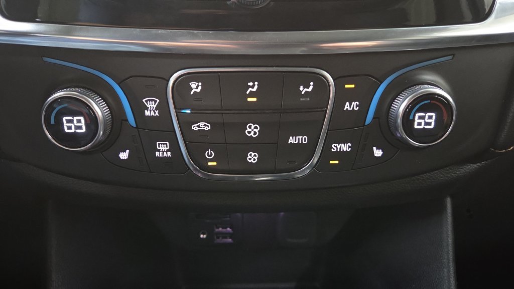 Used 2021 Chevrolet Traverse RS w/ LPO, Floor Liner Package AWD/4WD image 18