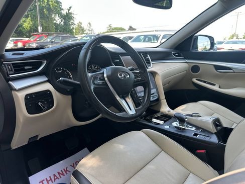 Used 2020 INFINITI QX50 Essential w/ Convenience Package AWD/4WD image 11