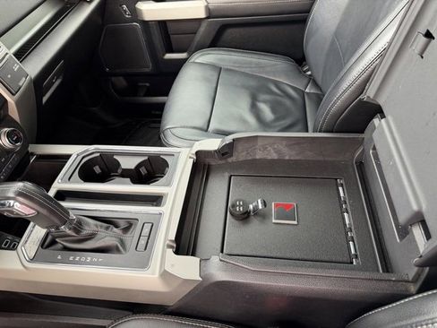 Used 2017 Ford F150 Lariat w/ Equipment Group 502A Luxury image 19