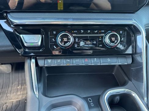 Used 2025 GMC Sierra 3500 Denali w/ Denali Reserve Package image 24