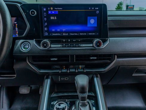 Used 2023 Chevrolet Colorado Trail Boss w/ Technology Package image 23